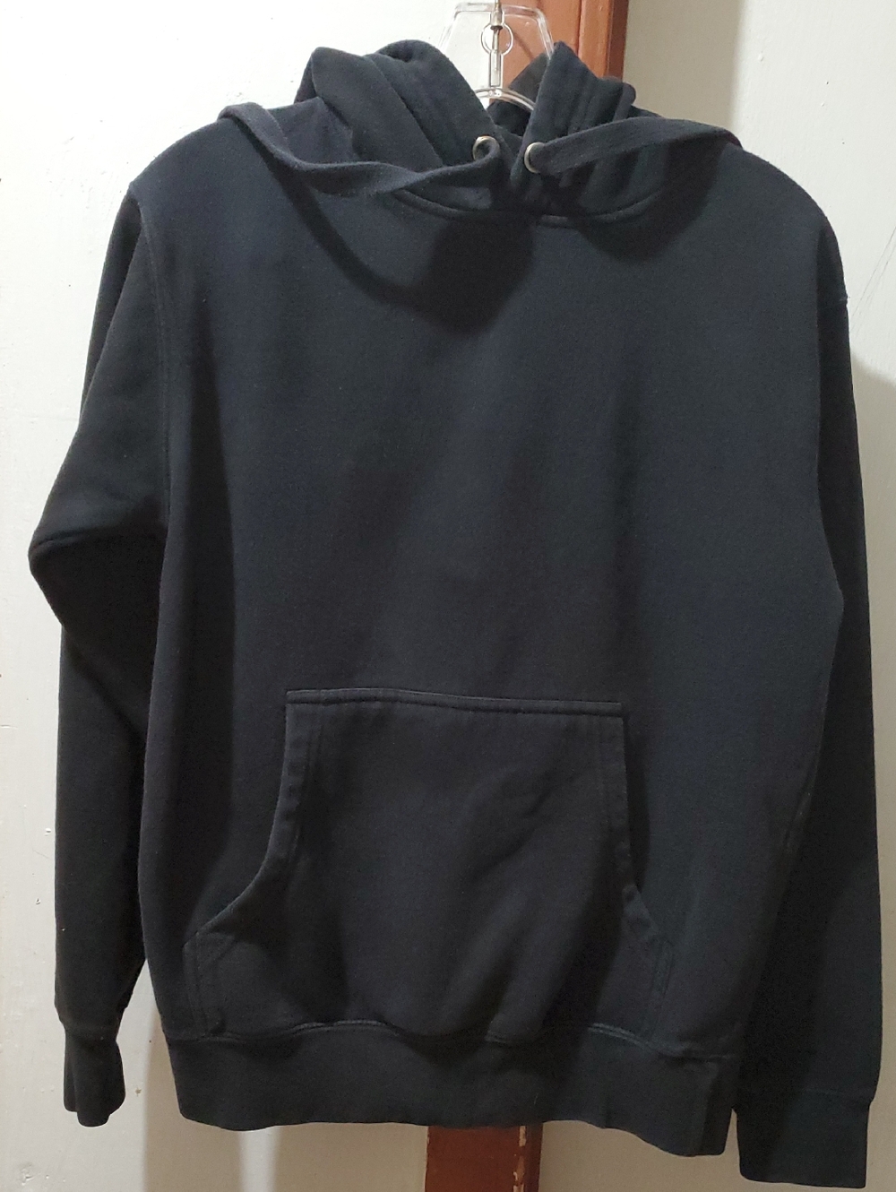COTTON HERITAGE  Black Pullover Hoodie - Classic Comfort Sweater Size S